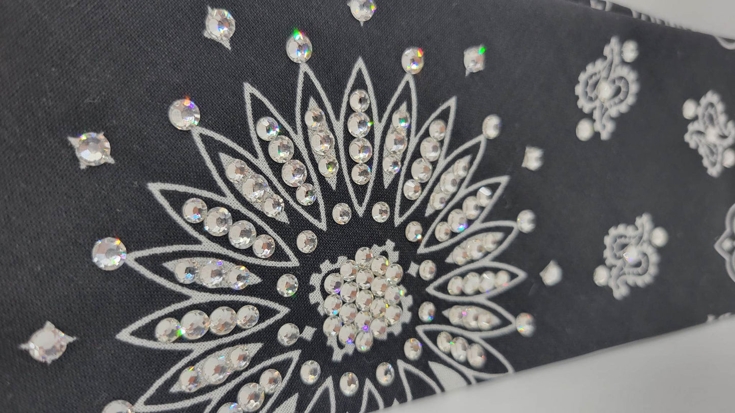 Black Paisley With Diamond Clear Austrian Crystals (Sku1920)
