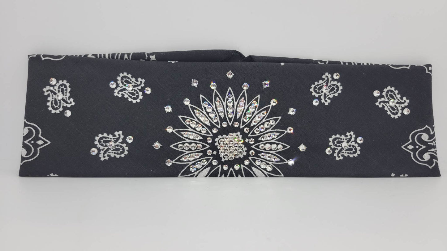 Black Paisley With Diamond Clear Austrian Crystals (Sku1920)