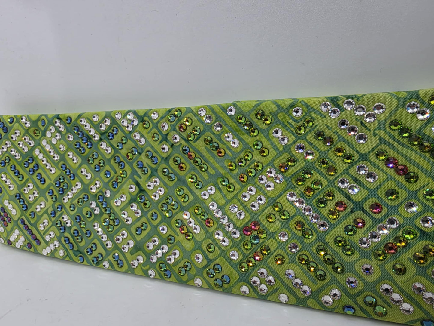 Super LeeAnnette Green Bandana with Vitrail Medium and Diamond Clear Austrian Crystals (sku40065)