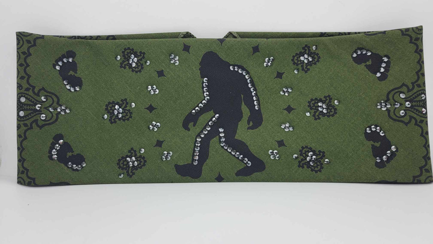 EXTRA BLING - Wide Sasquatch Paisley with Black Austrian Crystals (Sku4120)