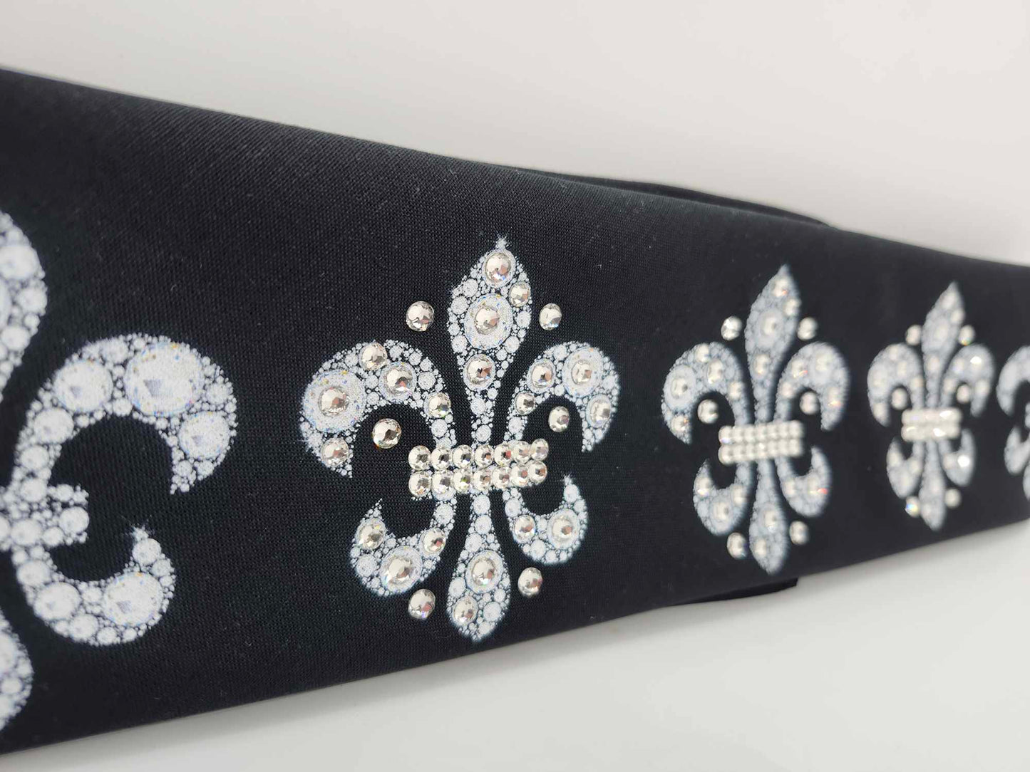 Fleur-de-lis Bandana with Diamond Clear Austrian Crystals (Sku6306)