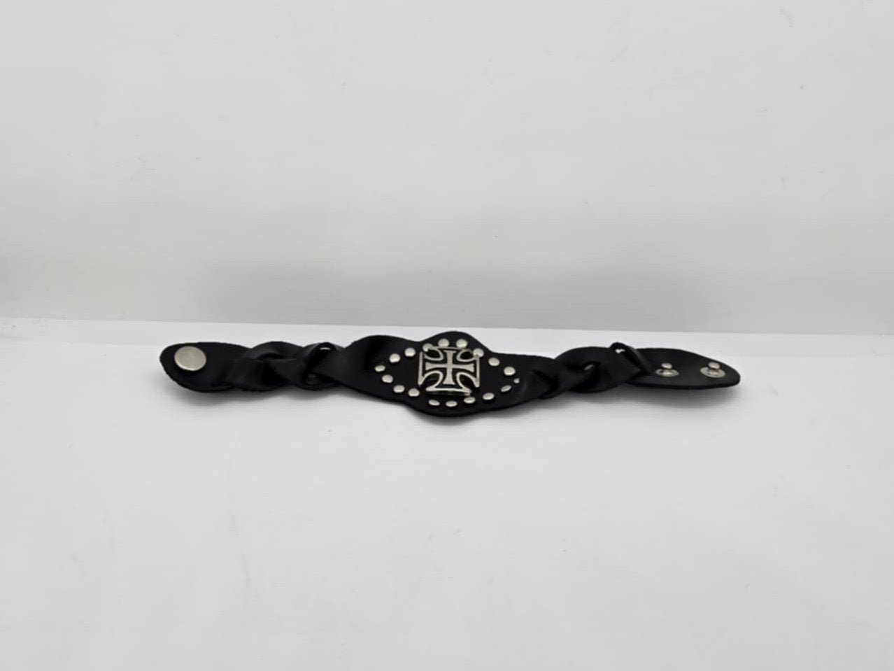 UNISEX Black Leather Large Maltese Cross Snap Bracelet (sku8320)