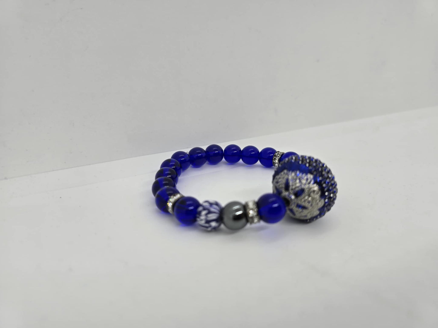 STUNNING Blue Glass Beaded Bracelet (Sku8361)