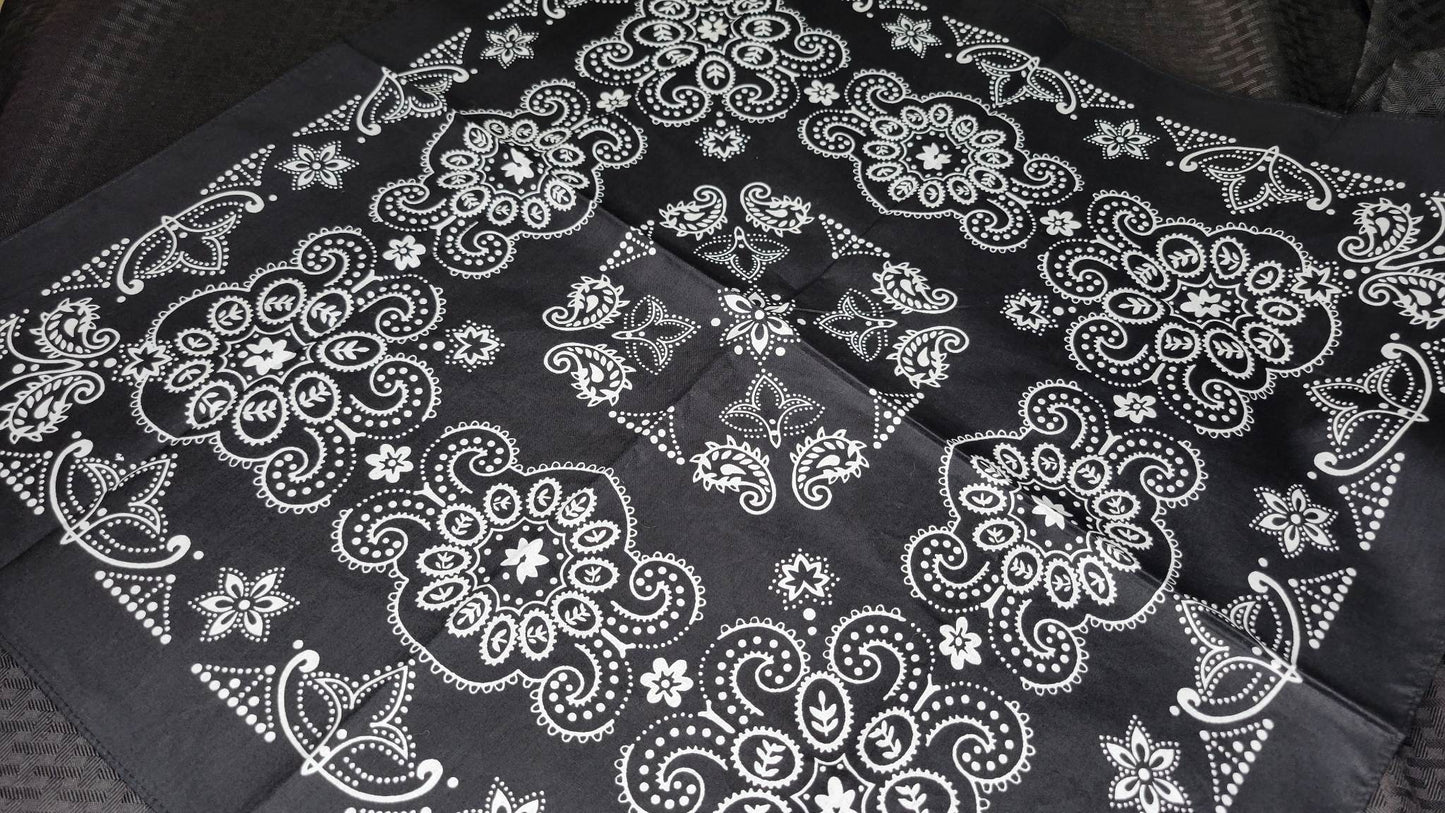 Plain Large Black Bandana (Sku8508)