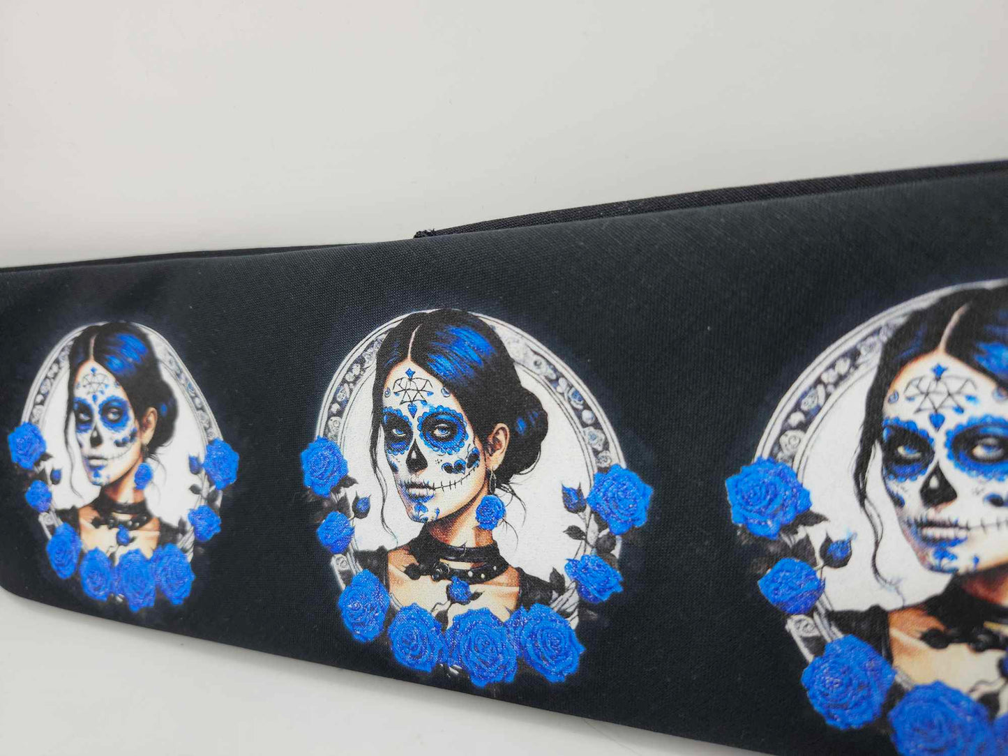 Plain Painted face Lady with Blue Roses Bandana (Sku8529)