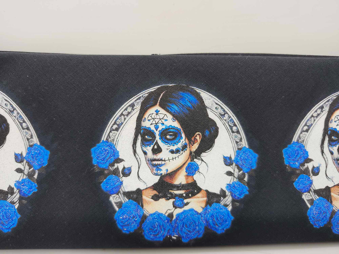 Plain Painted face Lady with Blue Roses Bandana (Sku8529)