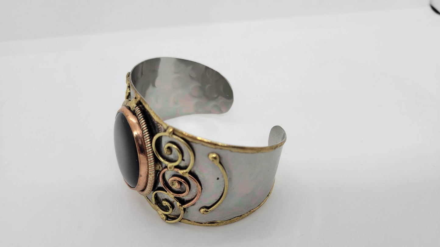 Black Stone Cuff Bracelet (sku8970f)