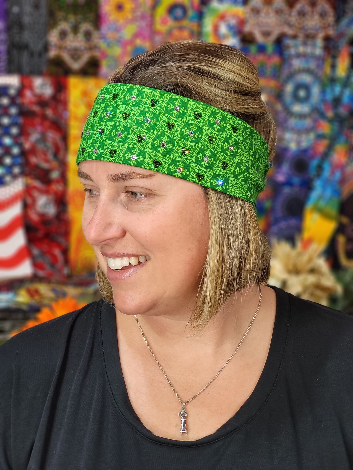 Celtic Pattern with Green and diamond Clear Austrian Crystals (Sku1114)