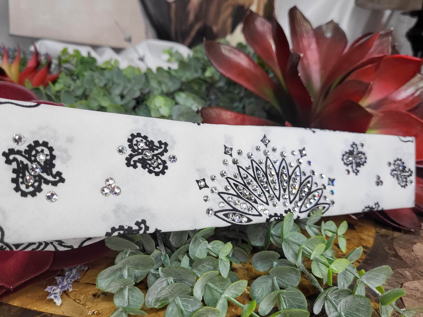 Narrow White Paisley Bandana with Diamond Clear Austrian Crystals (Sku2031)
