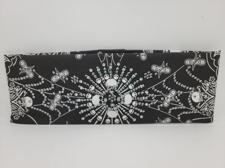 LeeAnnette Spider Web Skulls with Black Crystals (4025)