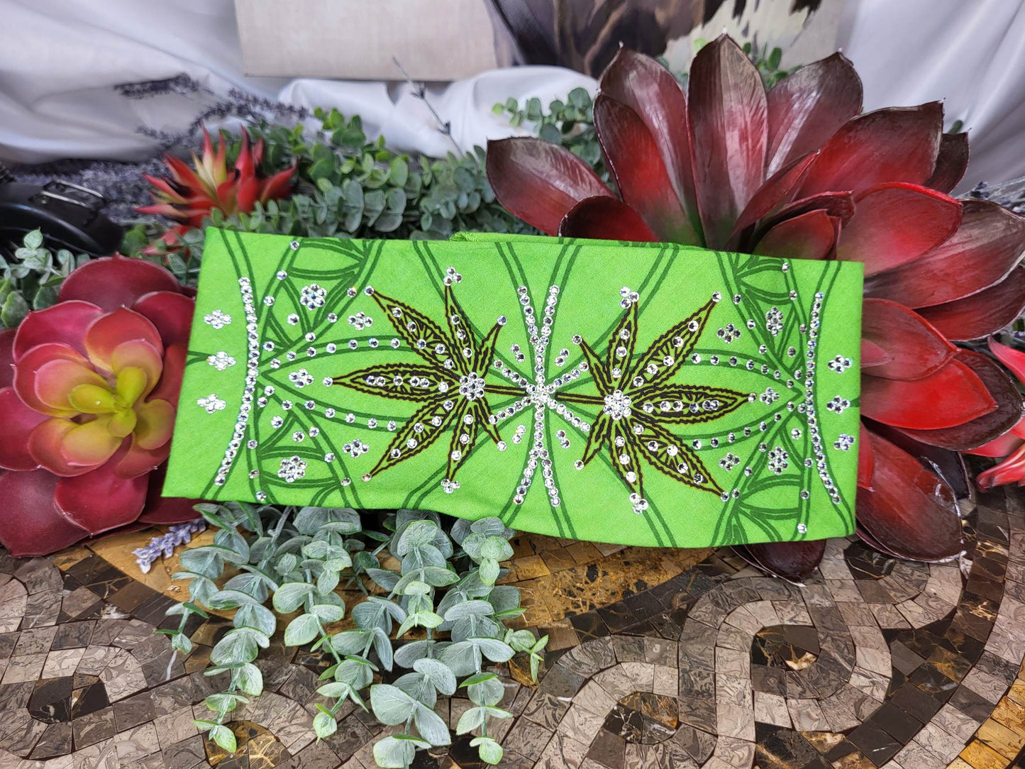 LeeAnnette Green Hemp Leaves with Diamond Clear Austrian Crystals (Sku4437)