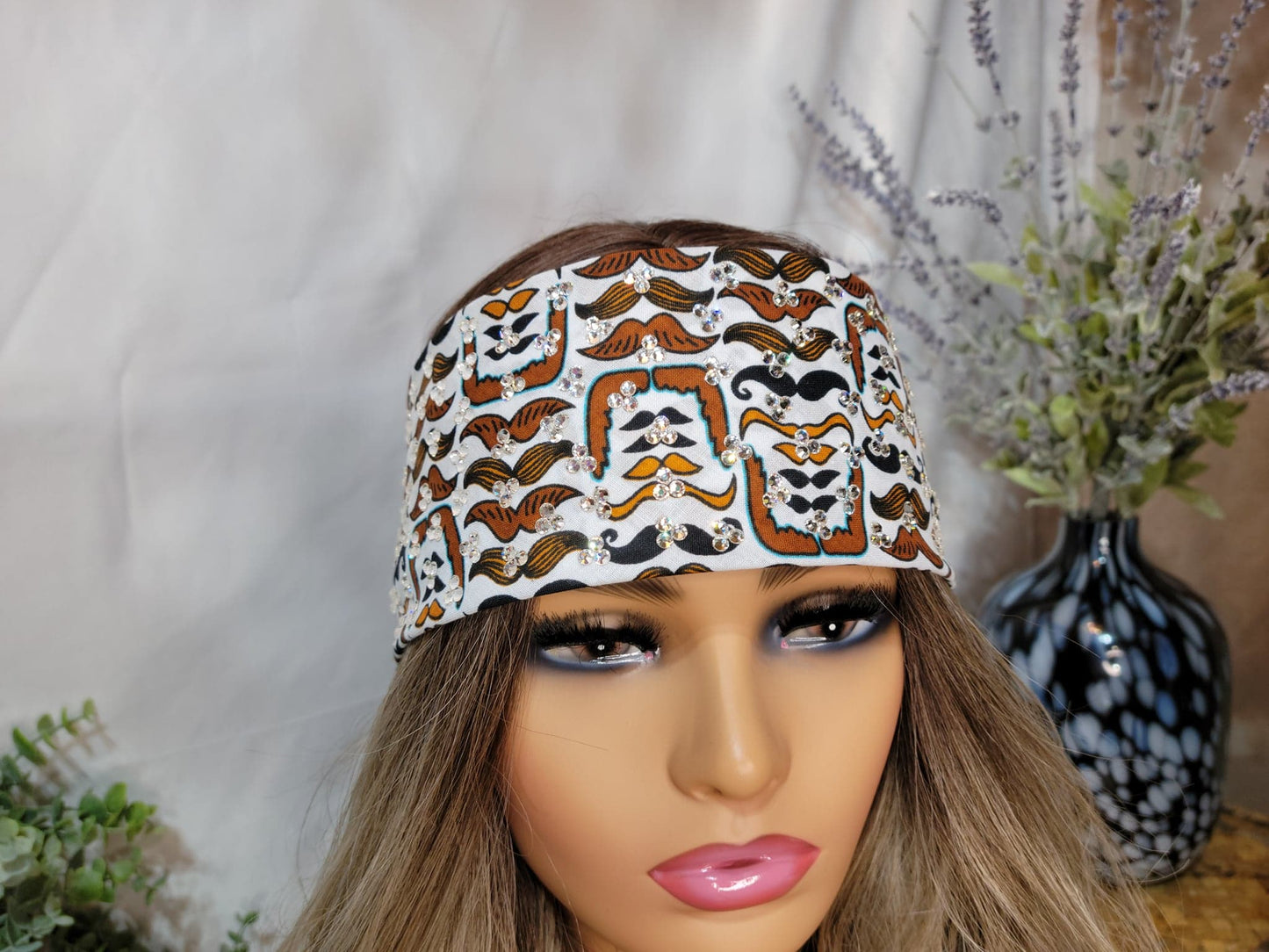 LeeAnnette Mustache with Diamond Clear Austrian Crystals (4995)