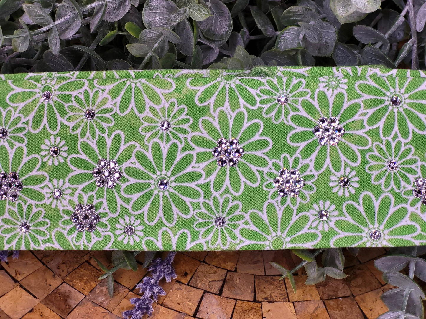 Narrow Green Daisy with Diamond Clear Austrian Crystals (Sku6052)