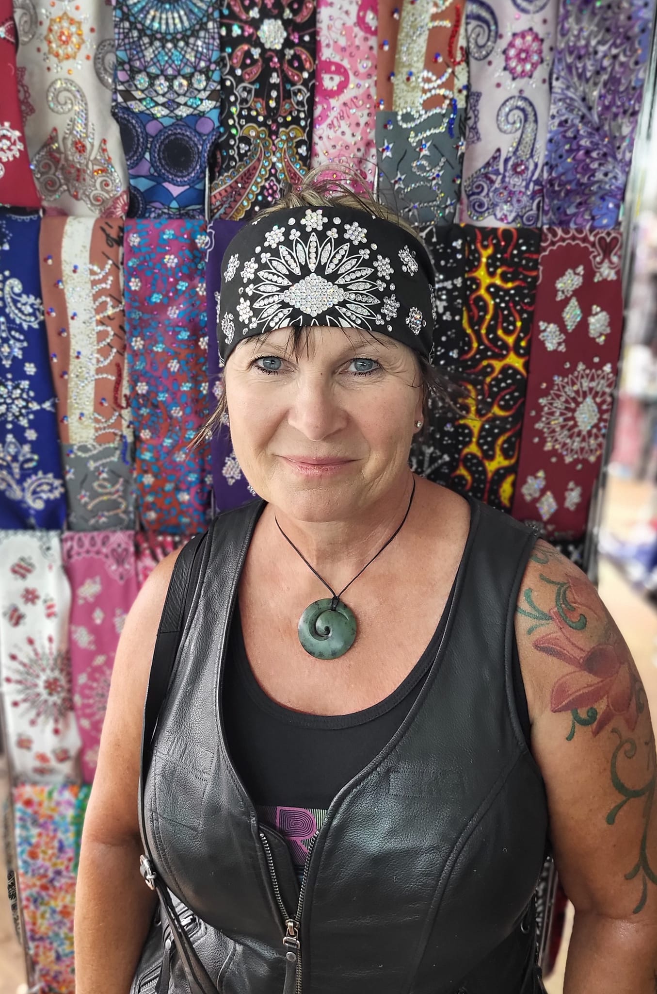 LeeAnnette Black Paisley with Diamond Clear Austrian Crystals (Sku4080)