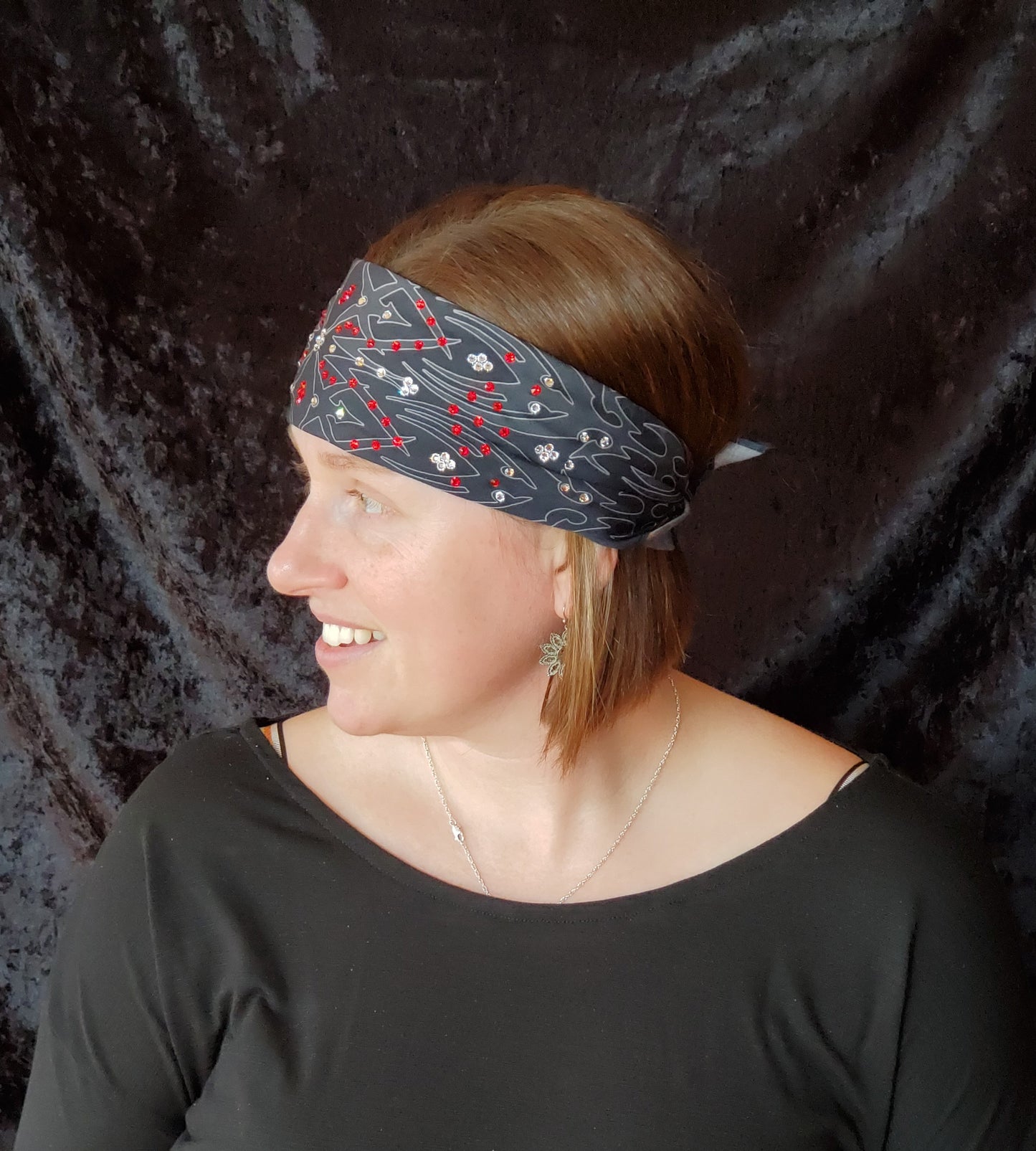 Tribal Bandana with Red and Clear Austrian Crystals (Sku1671)