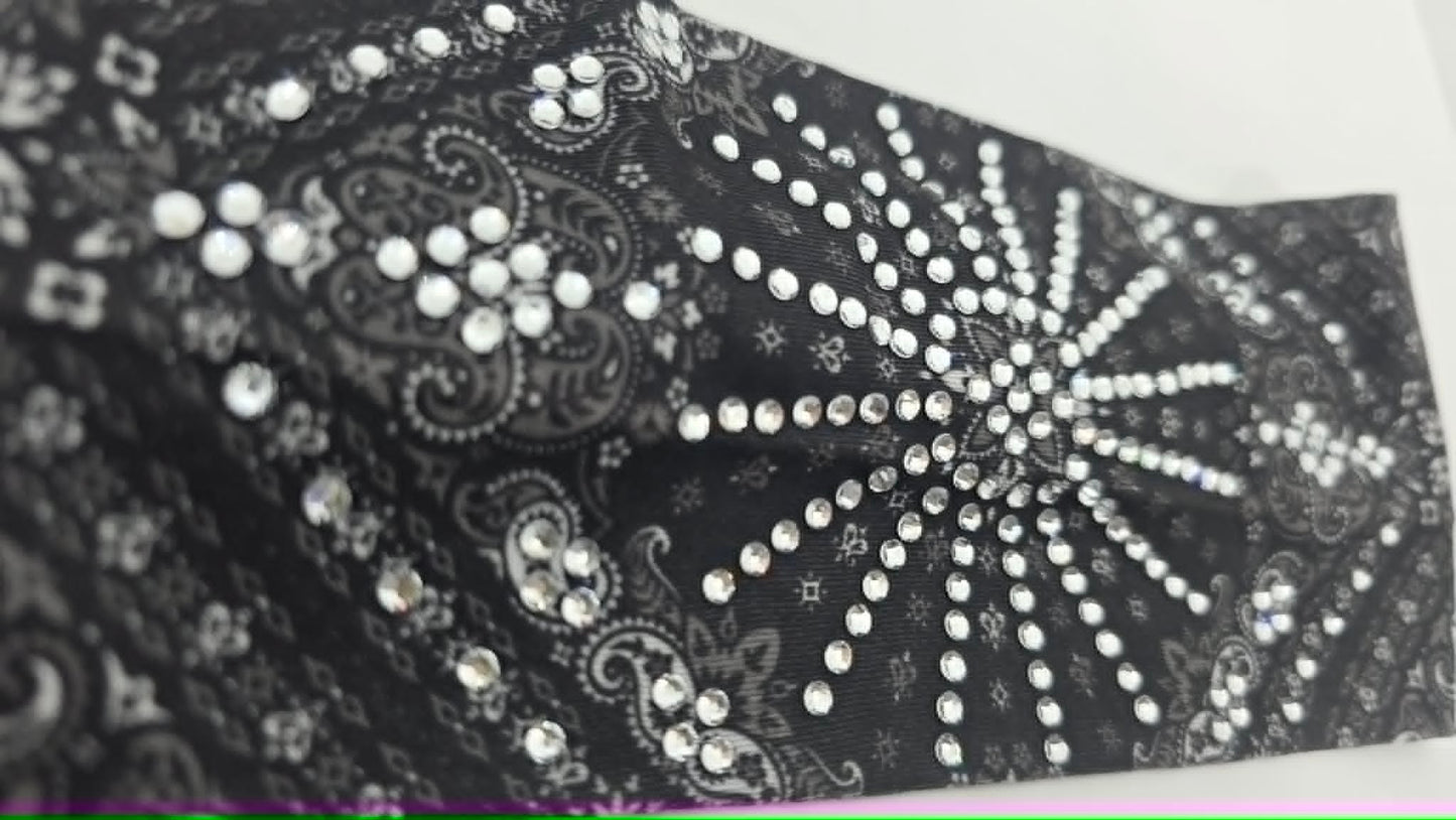 Stretchy Headband Black with Clear Crystals (Sku5481)