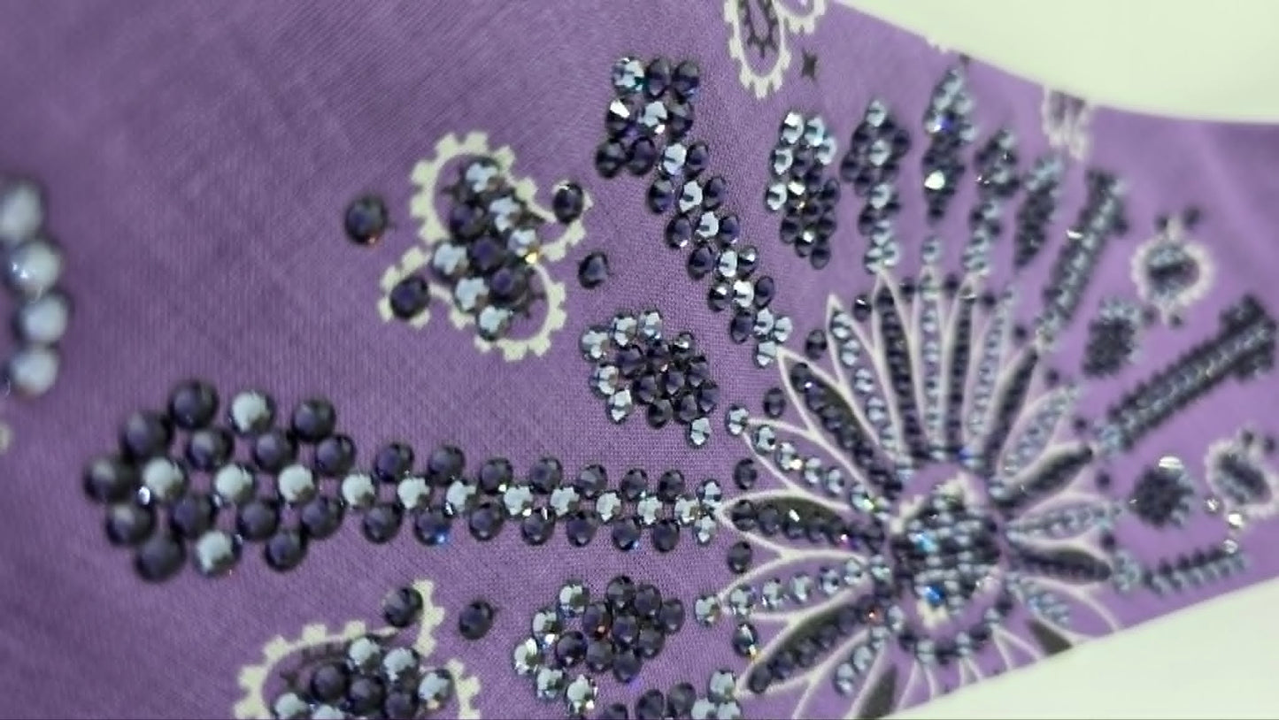 Super LeeAnnette Lavender Paisley Bandana with Purple Velvet and Lavender Austrian Crystals (S48171)