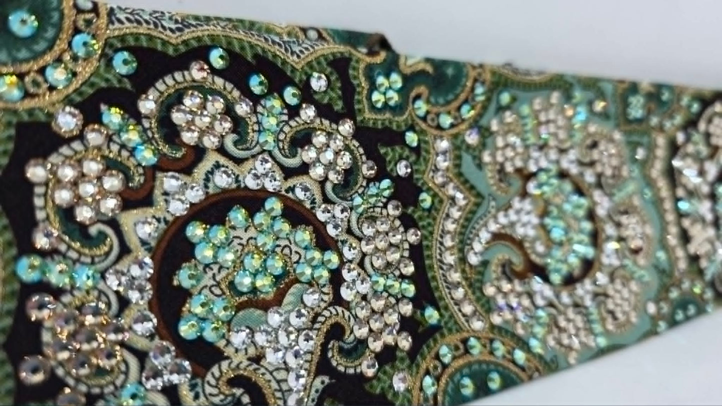 Super LeeAnnette Royal Green Bandana with Peridot Shimmer, Honey and Diamond Clear Austrian Crystals (S48162)
