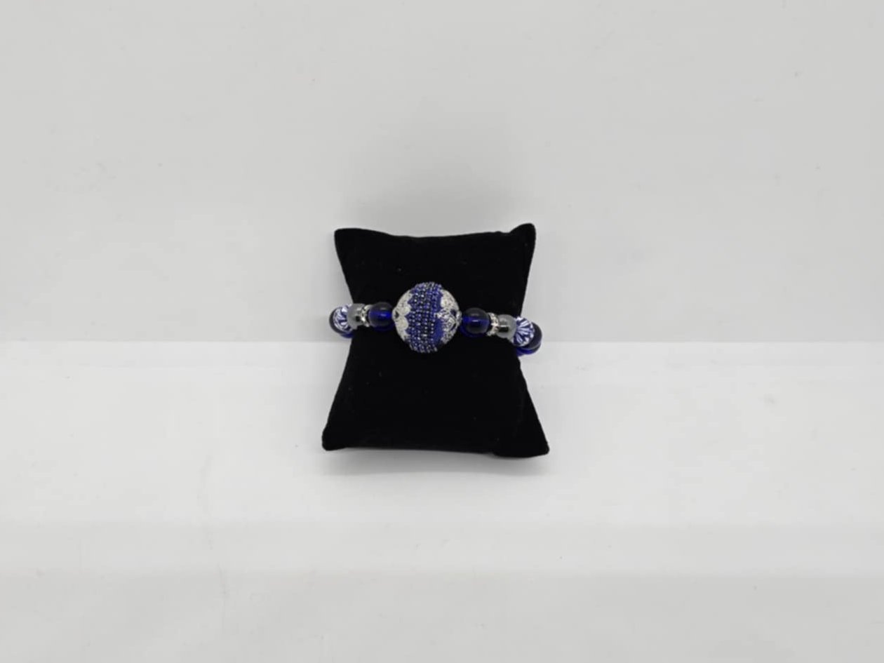 STUNNING Blue Glass Beaded Bracelet (Sku8361)