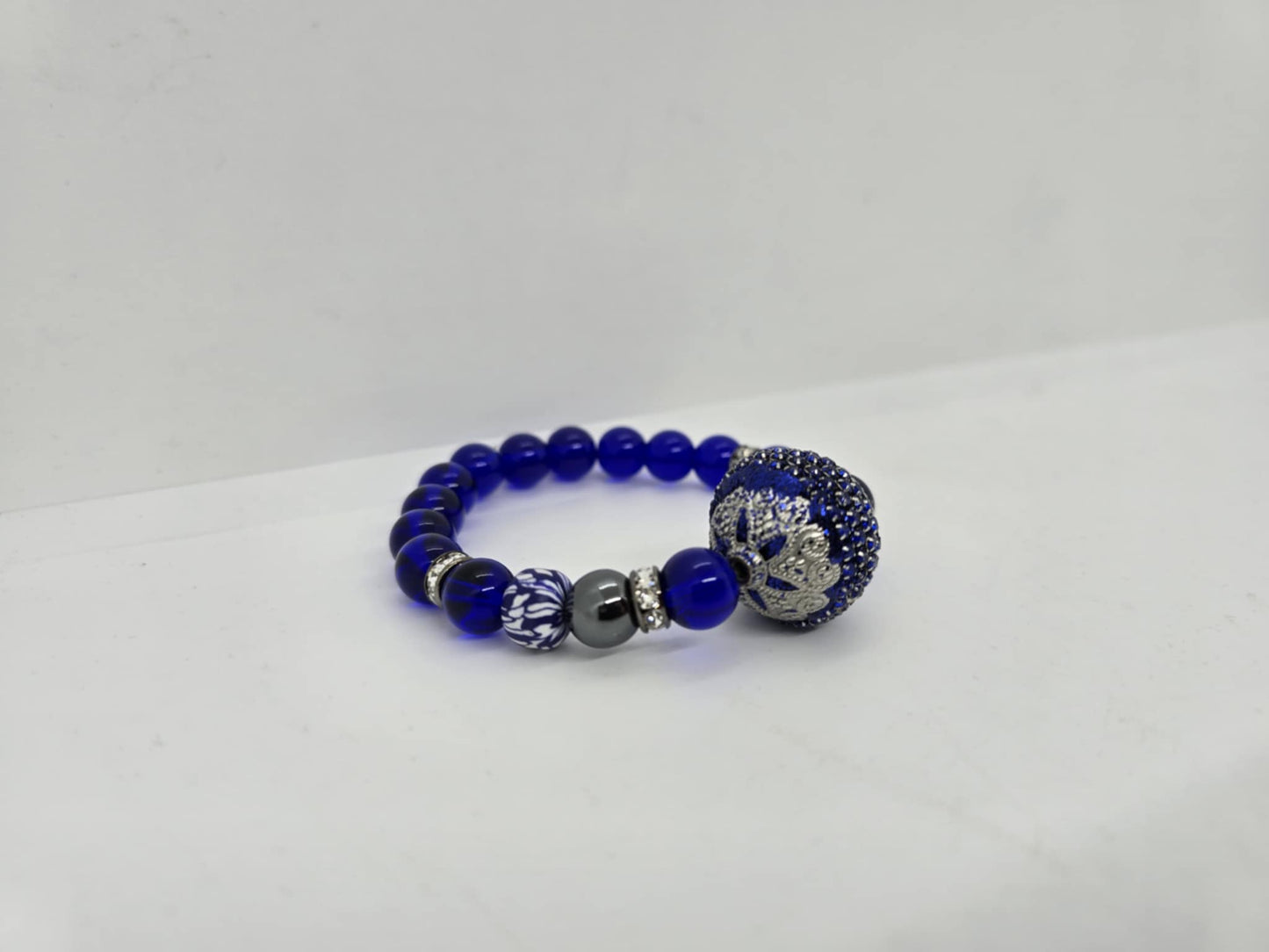 STUNNING Blue Glass Beaded Bracelet (Sku8361)