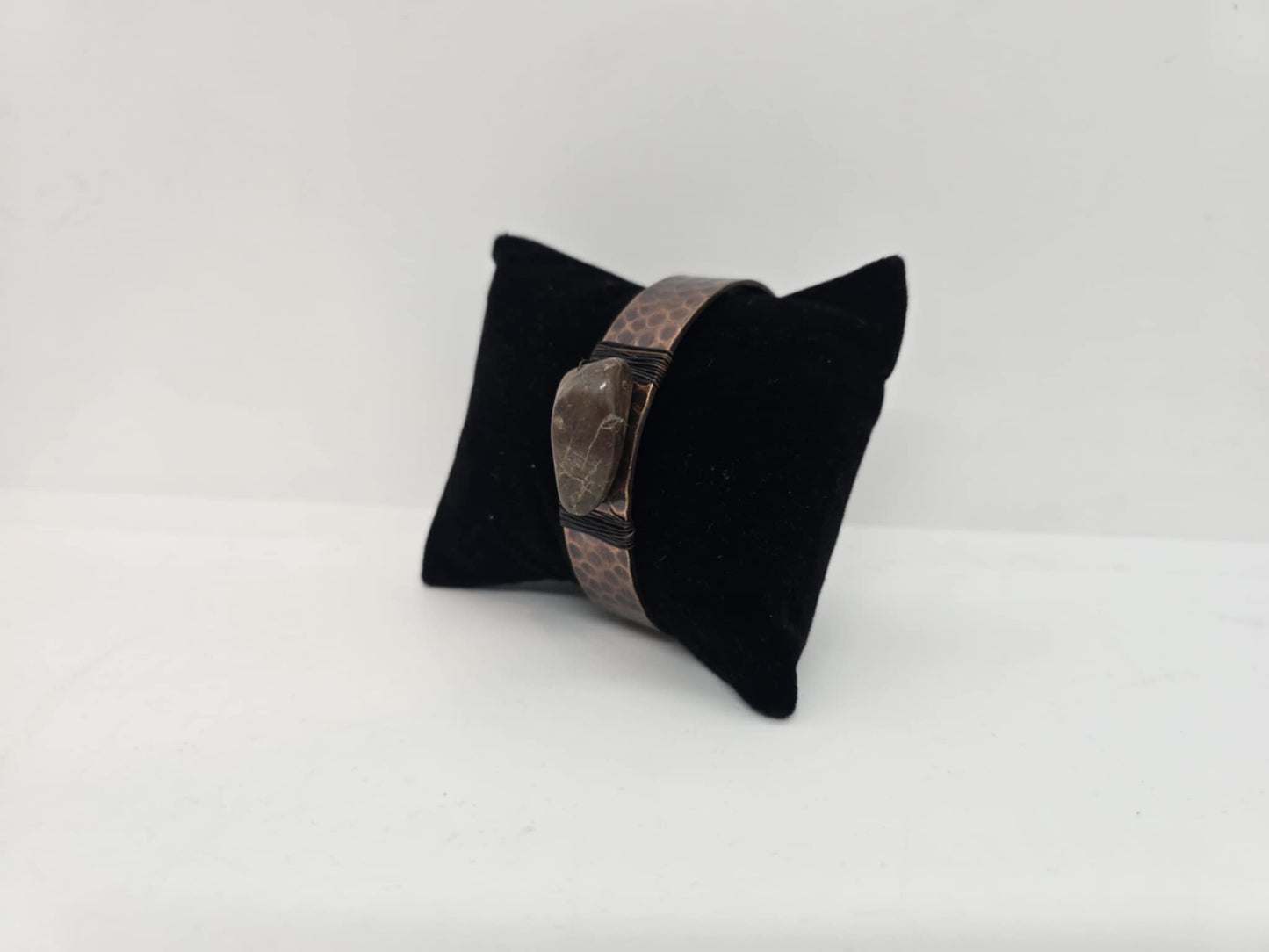 Banjara Hammered Stone Cuff Bracelet with Stone (sku8970j)