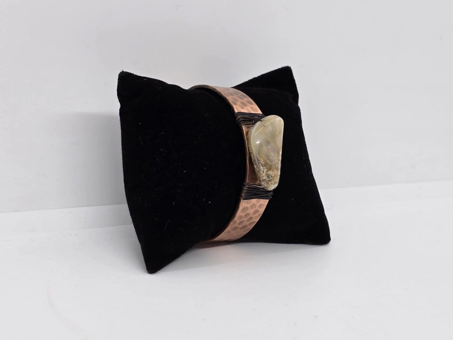 Banjara Hammered Stone Cuff Bracelet with Stone (sku8970m)