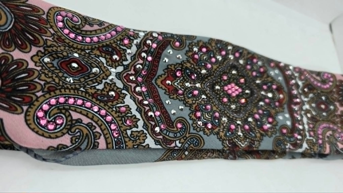 Grey Scarf with Rose and Chrome Austrian Crystals (LS30007)