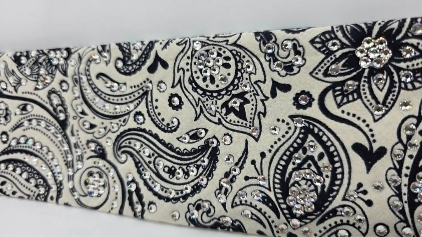 LeeAnnette Navy on Cream Paisley Bandana with Diamond Clear Austrian Crystals (L40238)