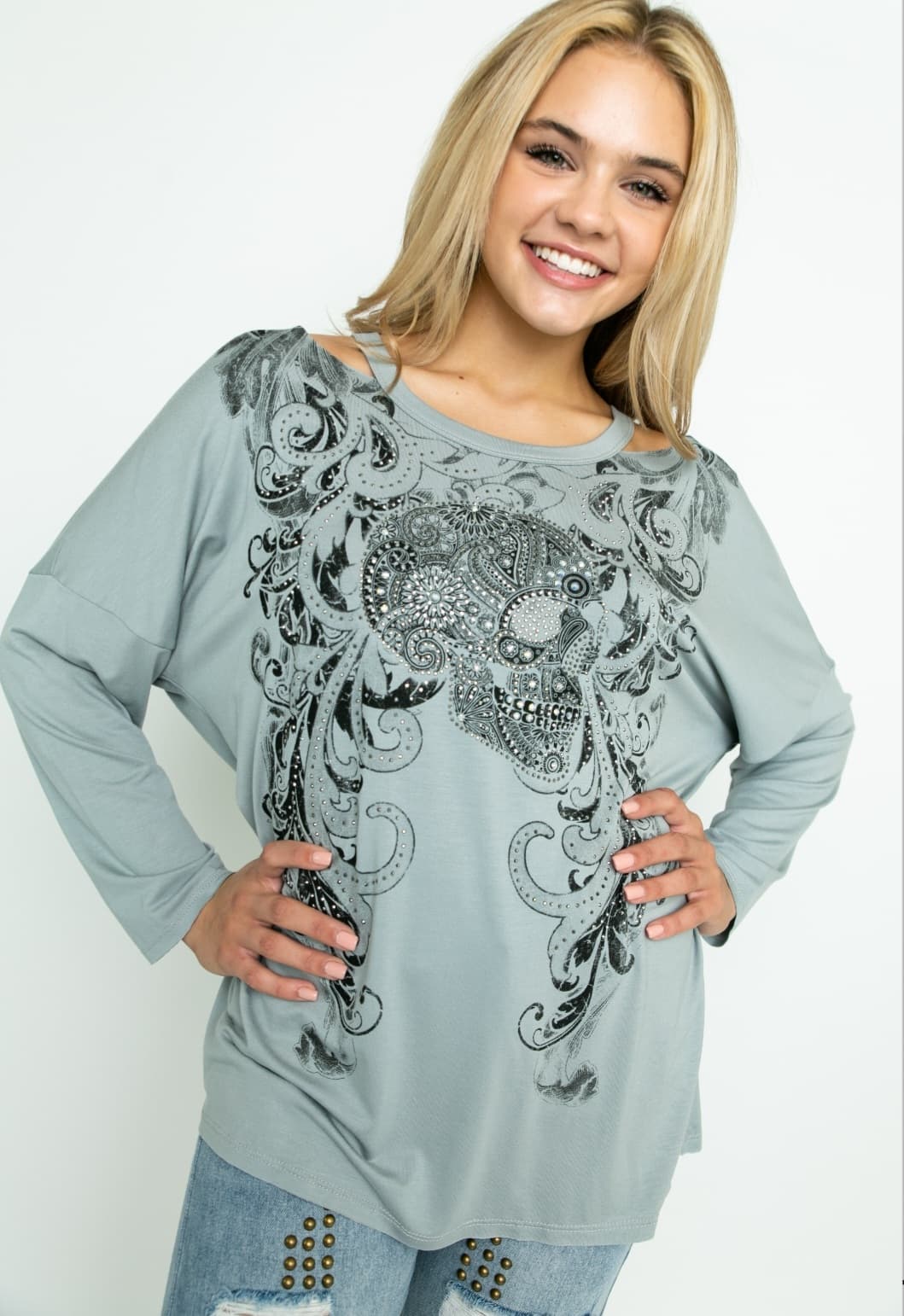 Soft Grey flowing shirt with Skull in Regular and Plus sizes