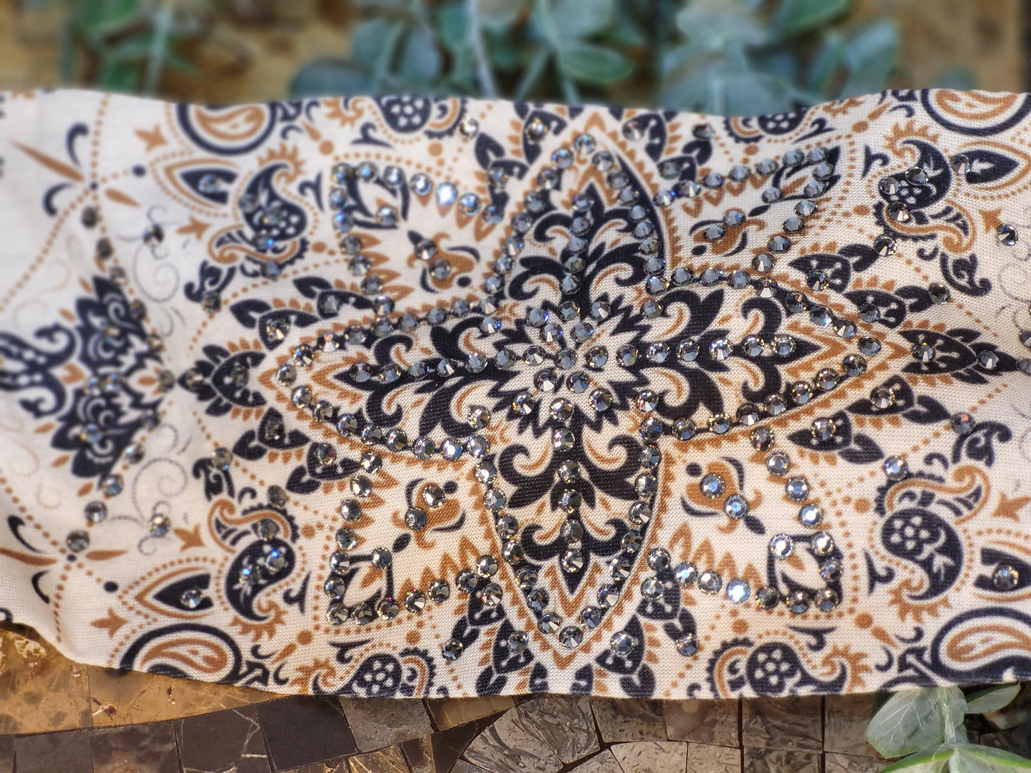 Stretchy Headband Cream and Black Star with Black Diamond Crystals (Sku5268)