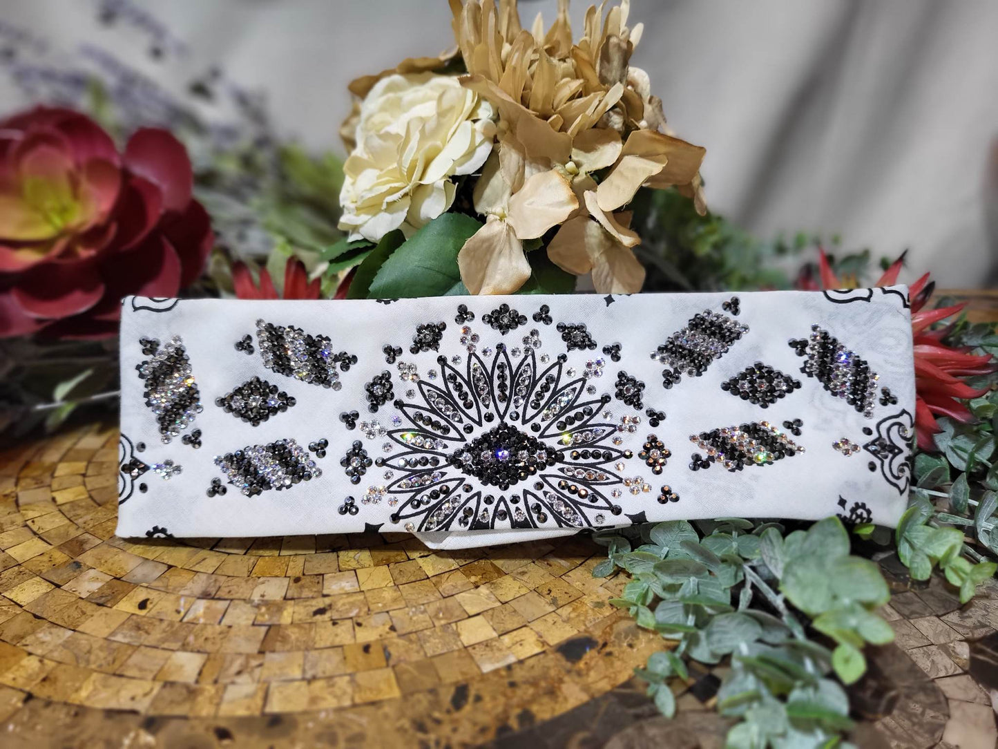 Super LeeAnnette White Paisley with Black and Diamond Clear Austrian Crystals (sku4716)