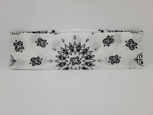 Bargain White Paisley with Diamond Clear Crystals (Sku8072)