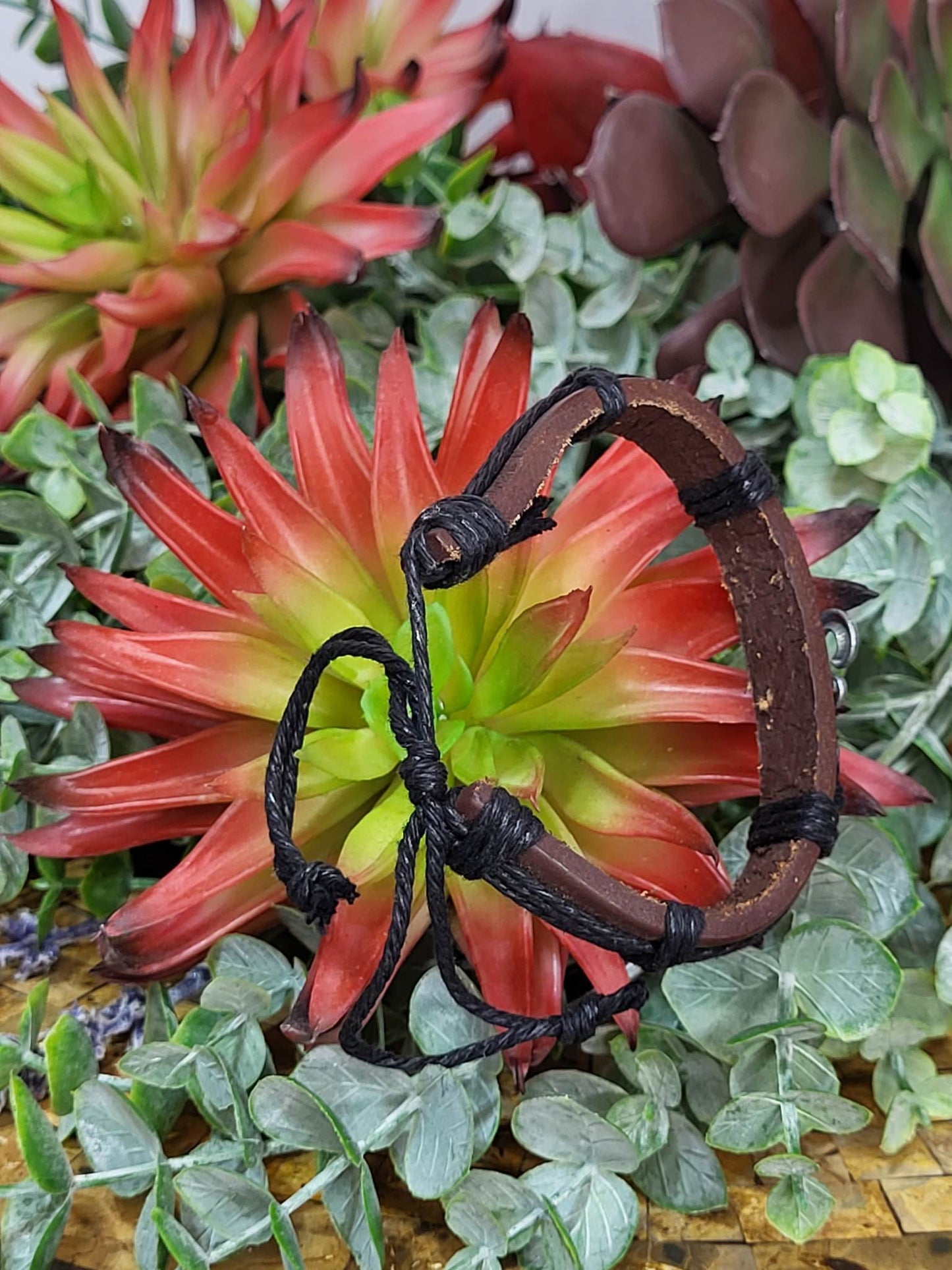 Leather Fleur-De-Lis Bracelet (Sku8942)